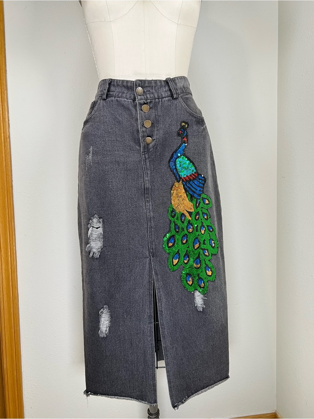 Embellished Peacock Appliqué Midi Skirt in Charcoal